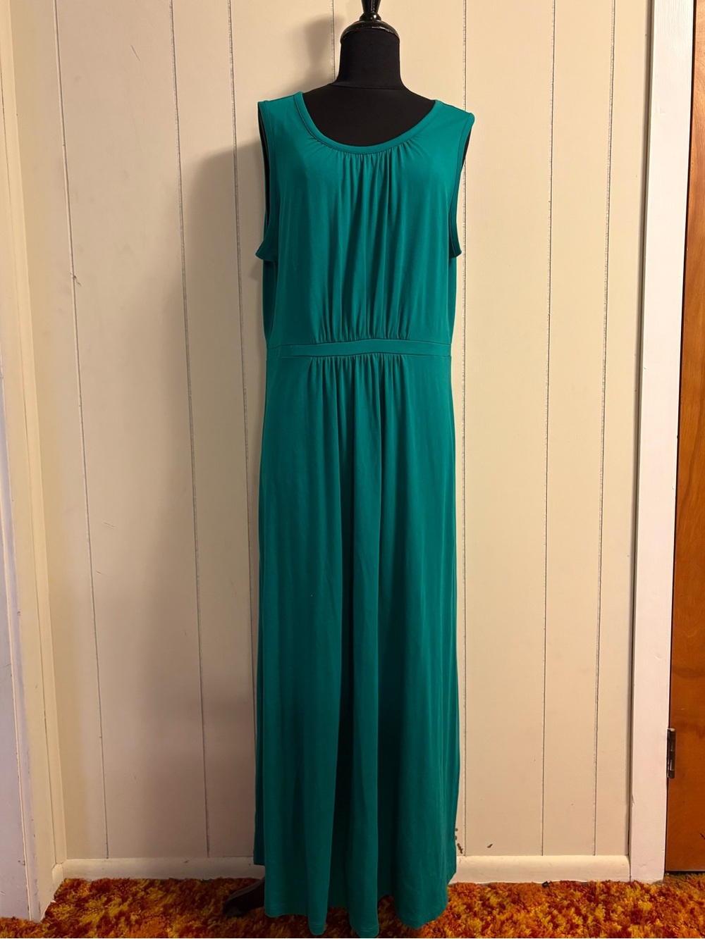 Sleeveless Green Maxi Dress